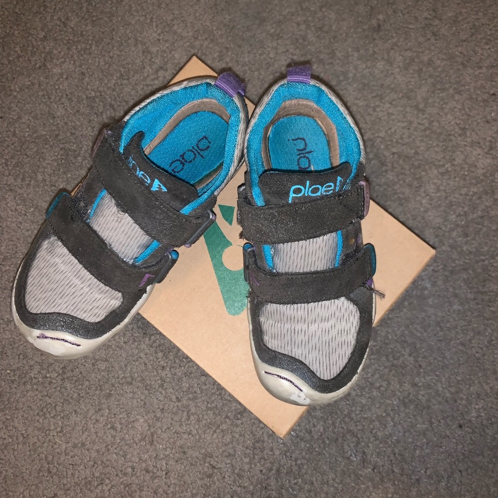 Plae Girls shoes Size 10.5